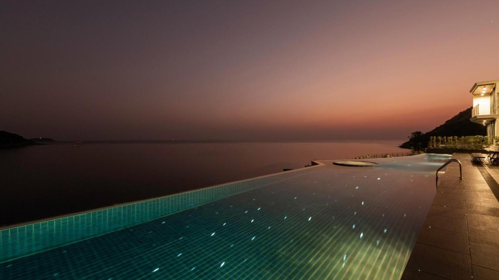 Villa Thousand Cliffs Nai Harn Екстер'єр фото